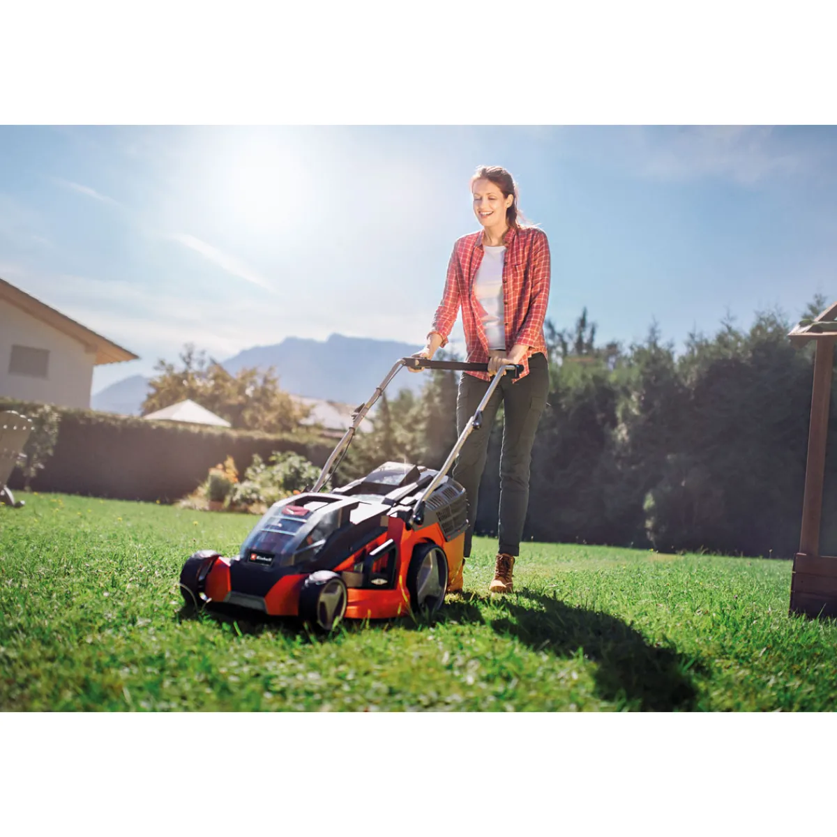 Clearance Einhell Akku-Rasenmaeher GE-CM 43 Li M Kit