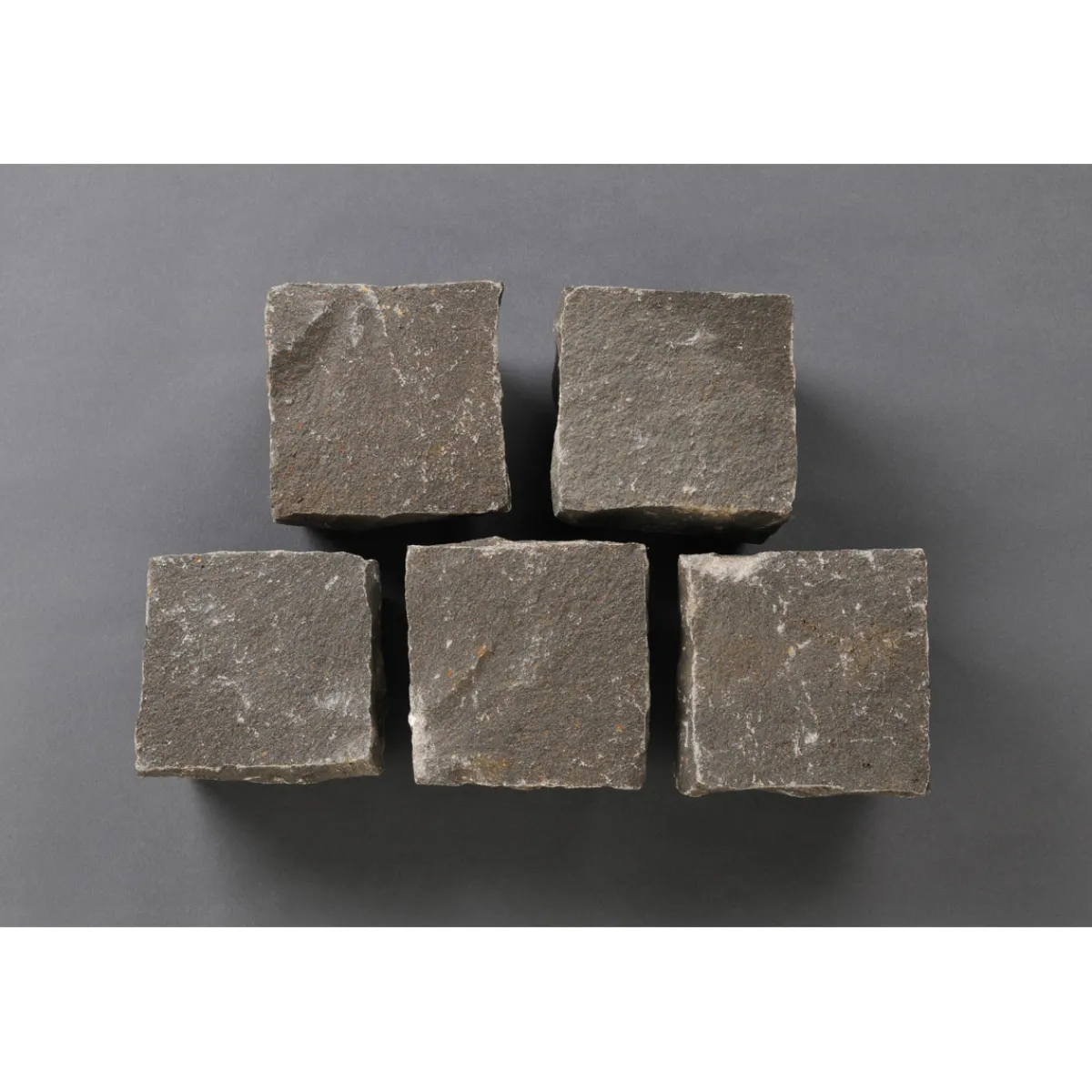 Discount BASALT Pflasterstein ca. 9x9x9cm ANTH.ca. 85 STK/QM