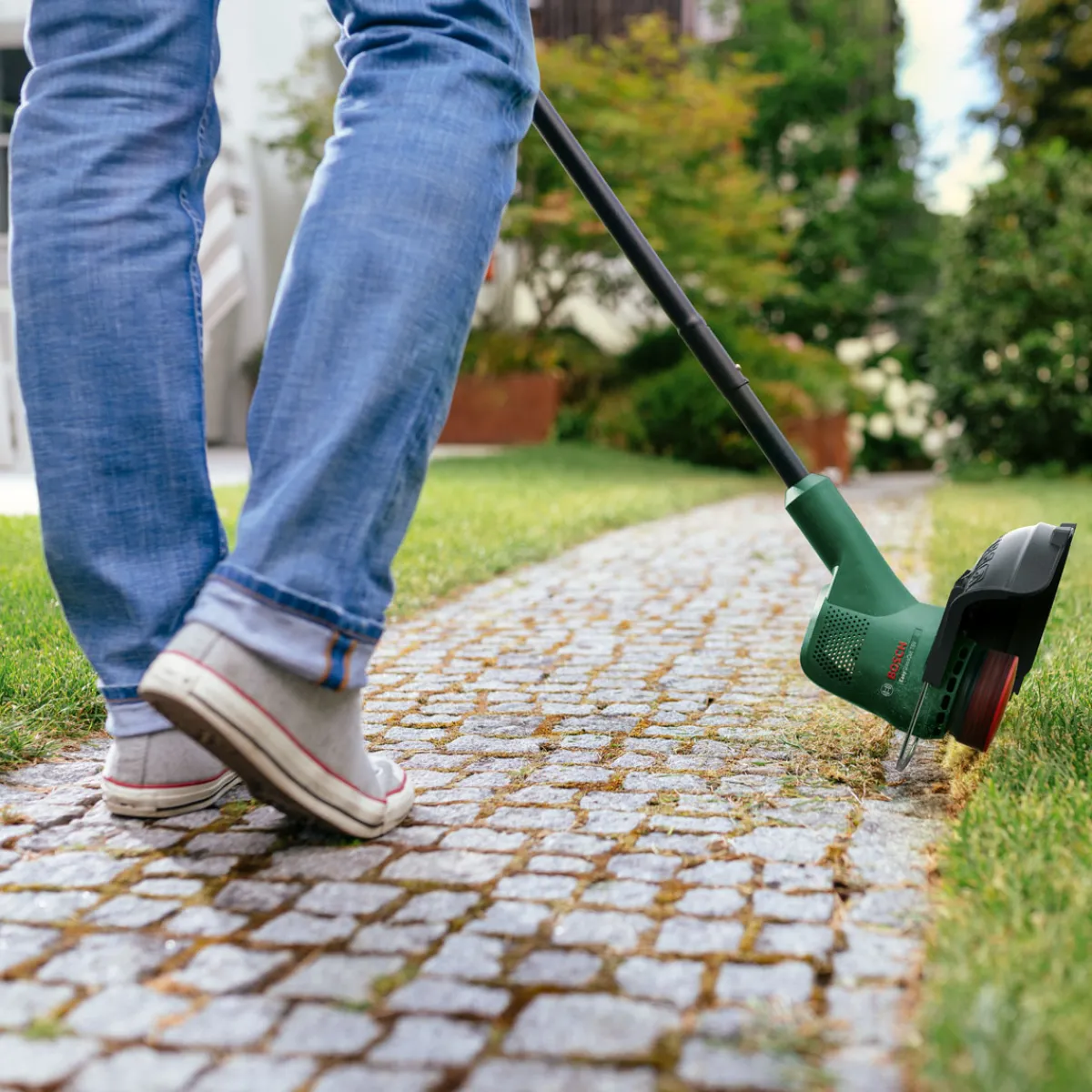 Sale Bosch Akku-Rasentrimmer EasyGrassCut 18 Solo