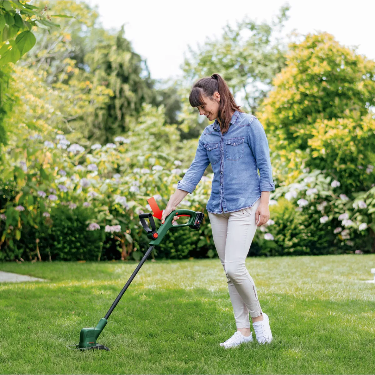 Sale Bosch Akku-Rasentrimmer EasyGrassCut 18 Solo