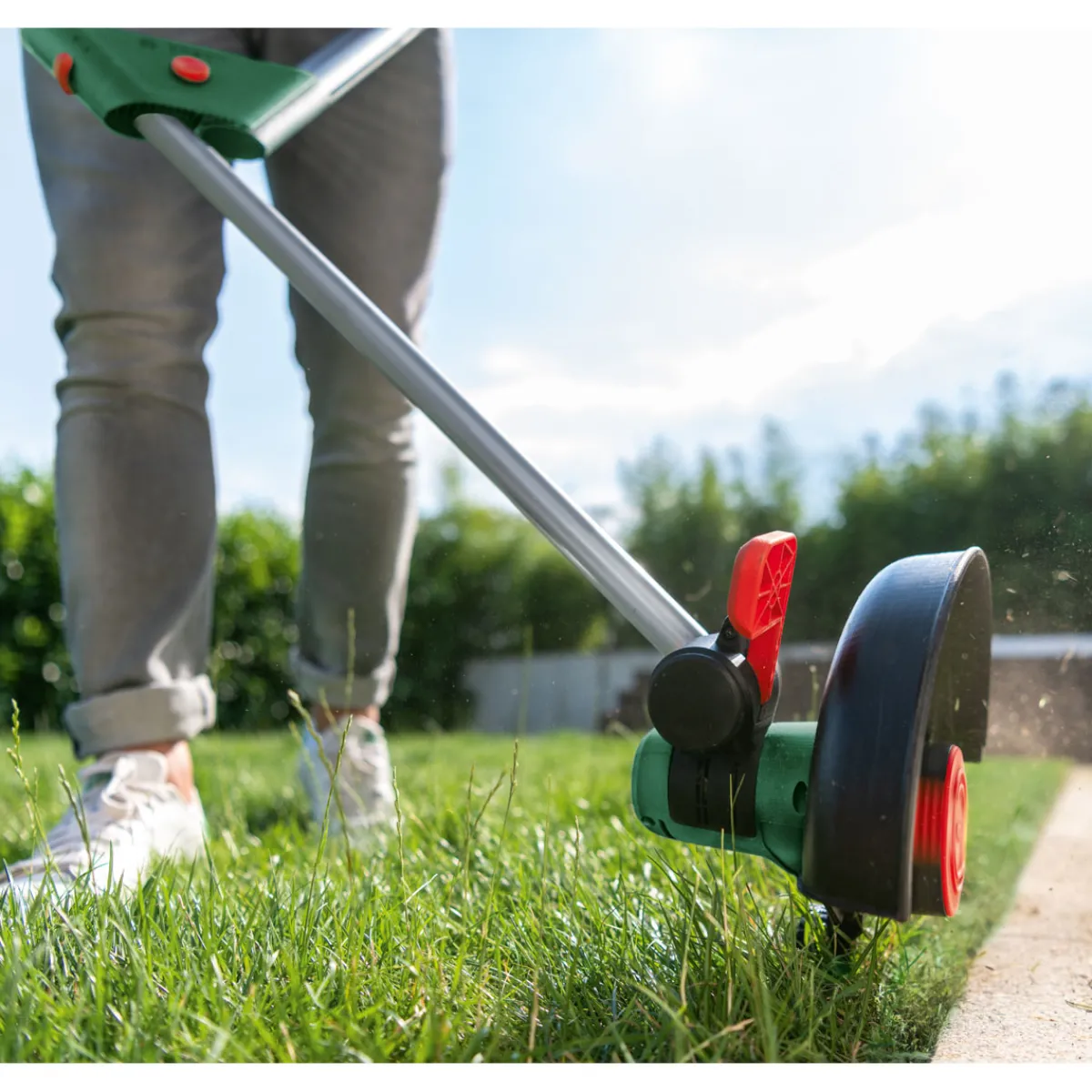 Sale Bosch Akku-Rasentrimmer UniversalGrassCut 18V