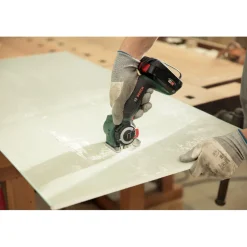 Bosch Akku-Säbelsäge Advanced Cut 18