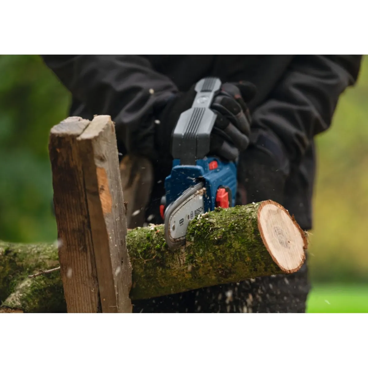 New Bosch Professional Akku-Astsäge GKE 18V-15