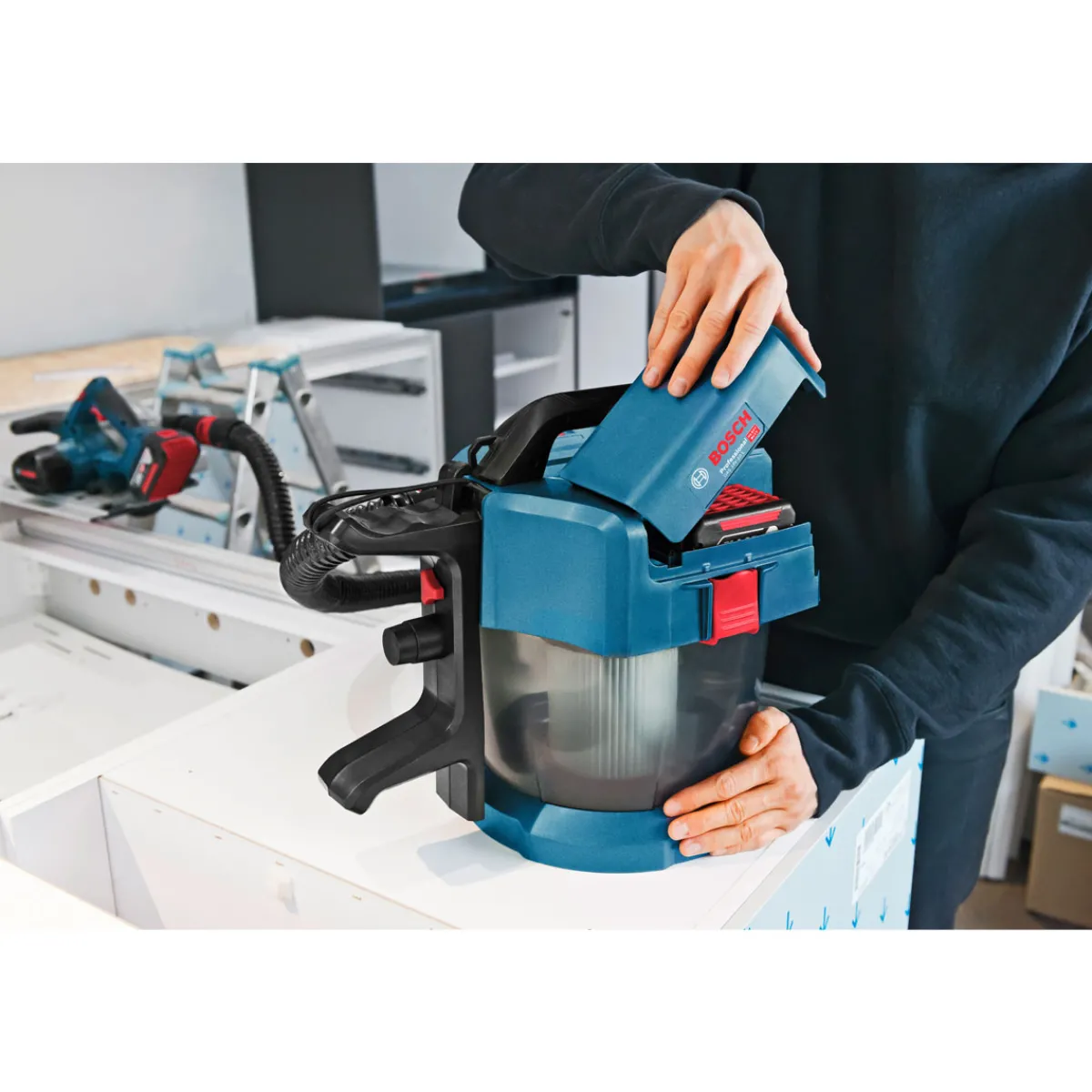 Clearance Bosch Professional Akku-Staubsauger-Set GAS 18V-10 solo