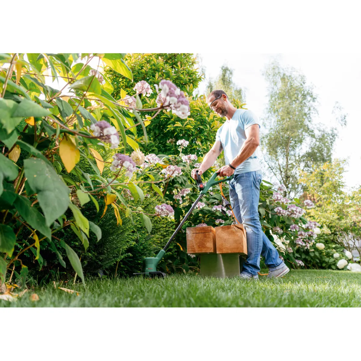 New Bosch Rasentrimmer EasyGrassCut 26