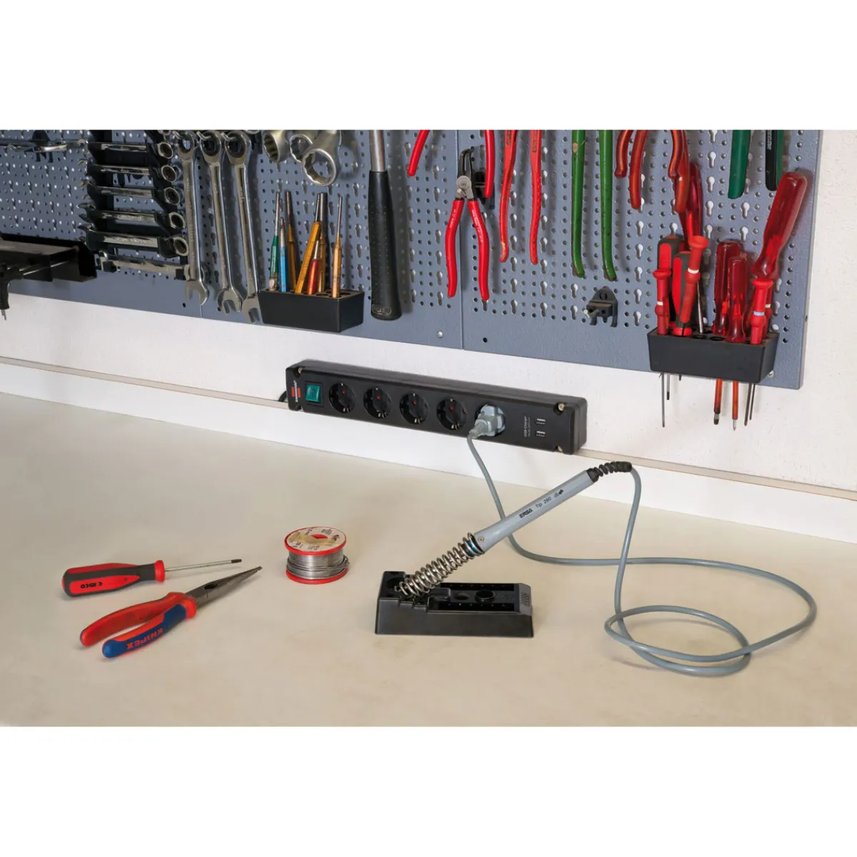 Outlet Brennenstuhl Bremounta 5fach mit USB schwarz DE 3mH05VV-F3G1,5 mit Schalter