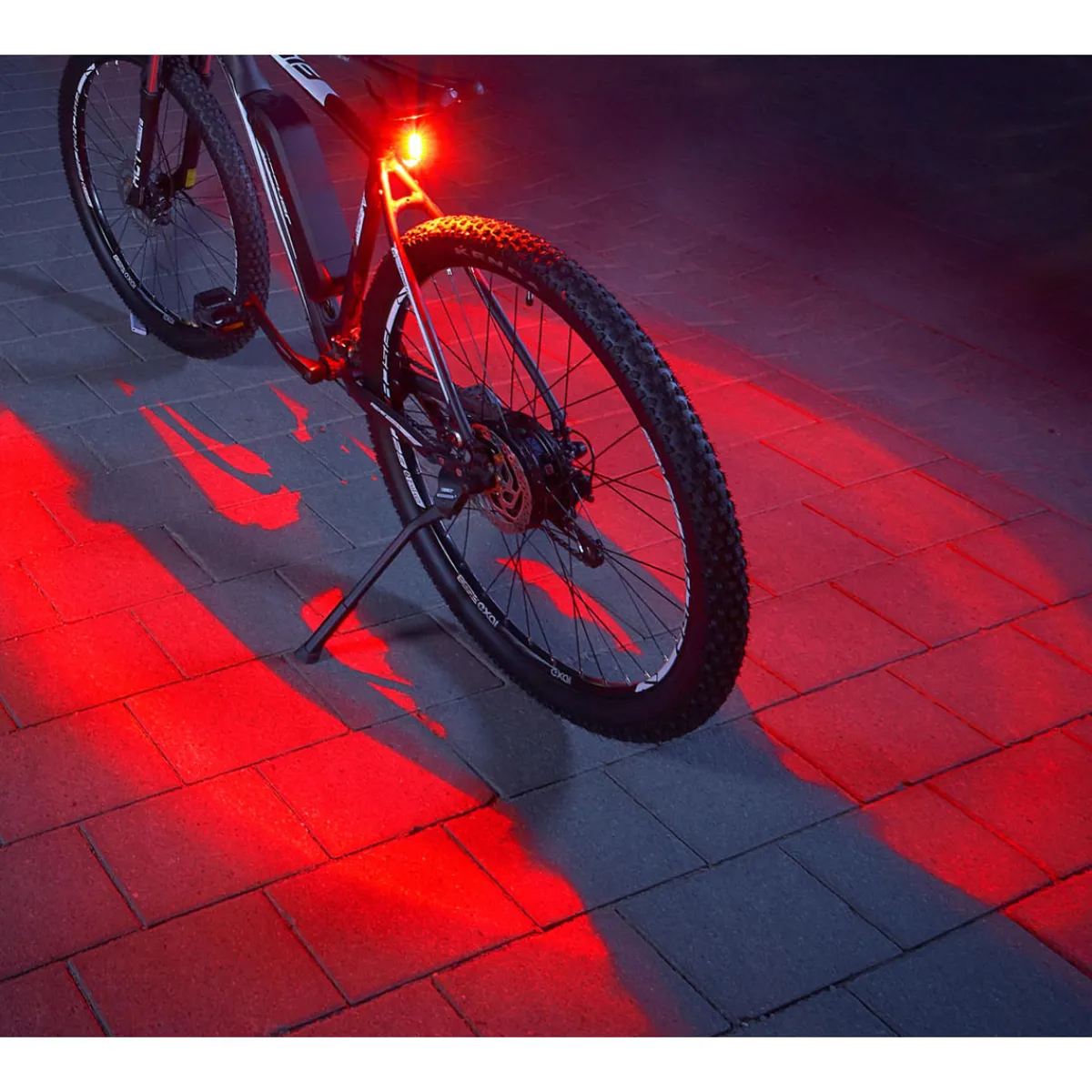 Clearance Fischer Bikes Akku-Rücklicht Twin mit Bodenbeleuchtung