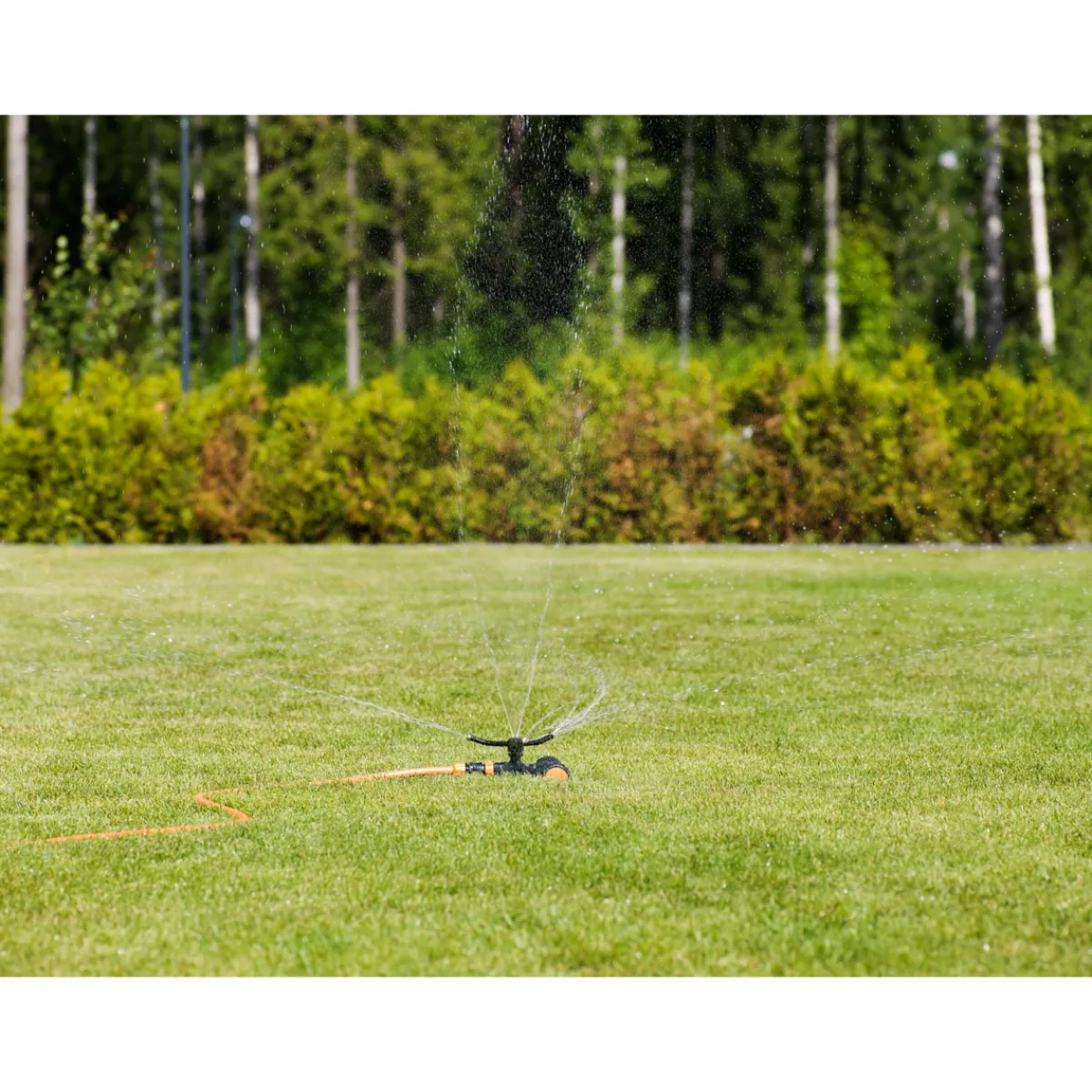 Fiskars Wirbelsprinkler mit Rädern