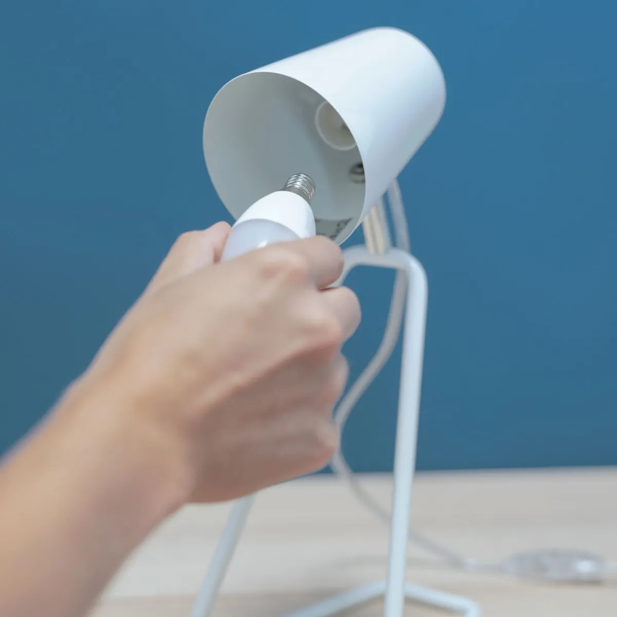 New Unitec WIFI LED-Leuchtmittel Smart E27 10W RGB CCT dimmbar