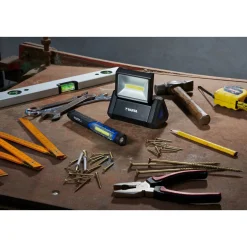 Varta LED-Taschenlampe Work Flex Area Light mit Batterien schwarz